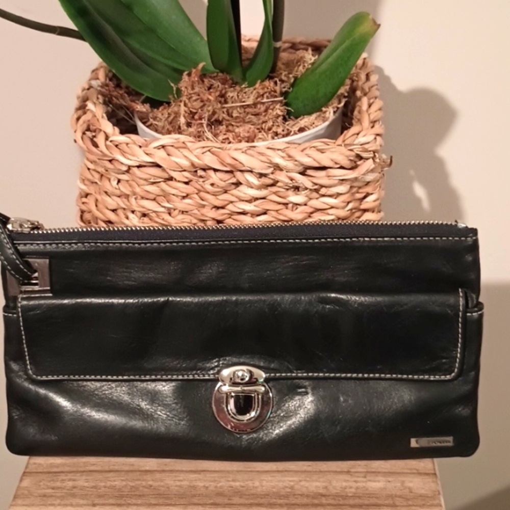 Italian Leather Perlin Wristlet